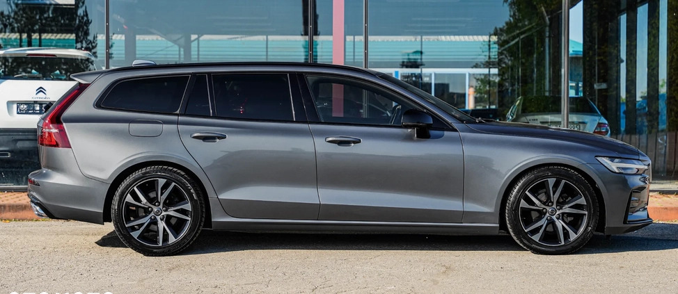 Volvo V60 cena 98900 przebieg: 157000, rok produkcji 2019 z Zalewo małe 781